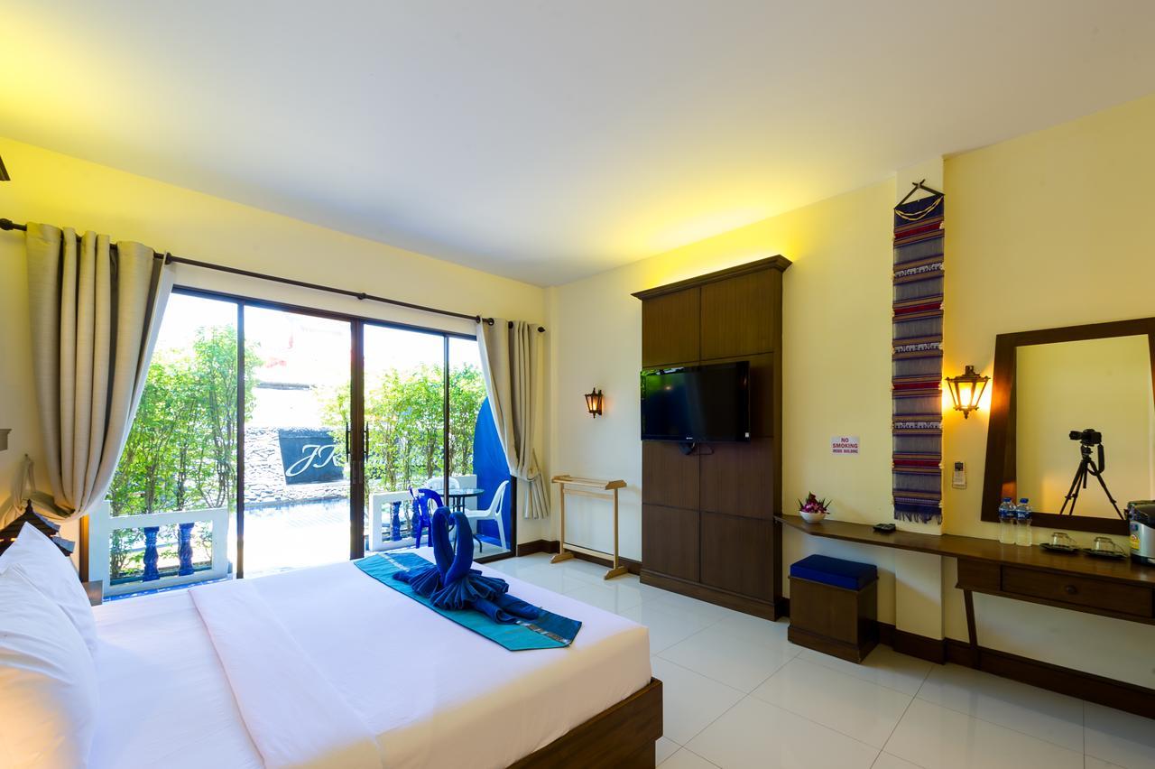 Jr Siam Kata Resort Ngoại thất bức ảnh